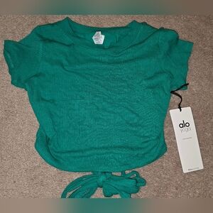 NWT Alo Yoga Ribbed Manifest Short Sleeve Emerald Green XS